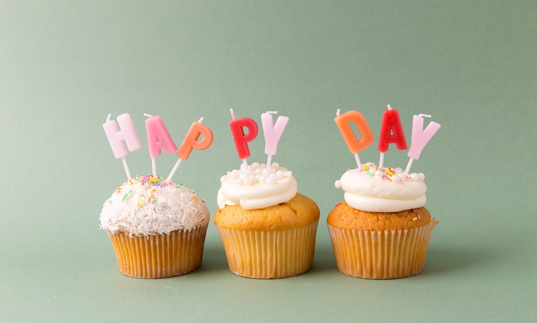 Happy Day cupcakes