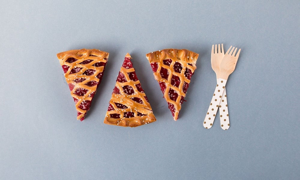 Stukjes vlaai en bestek